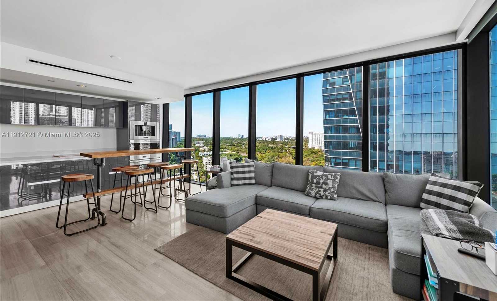 Small Image of 1451 BRICKELL AVENUE #1706, Miami Number 6