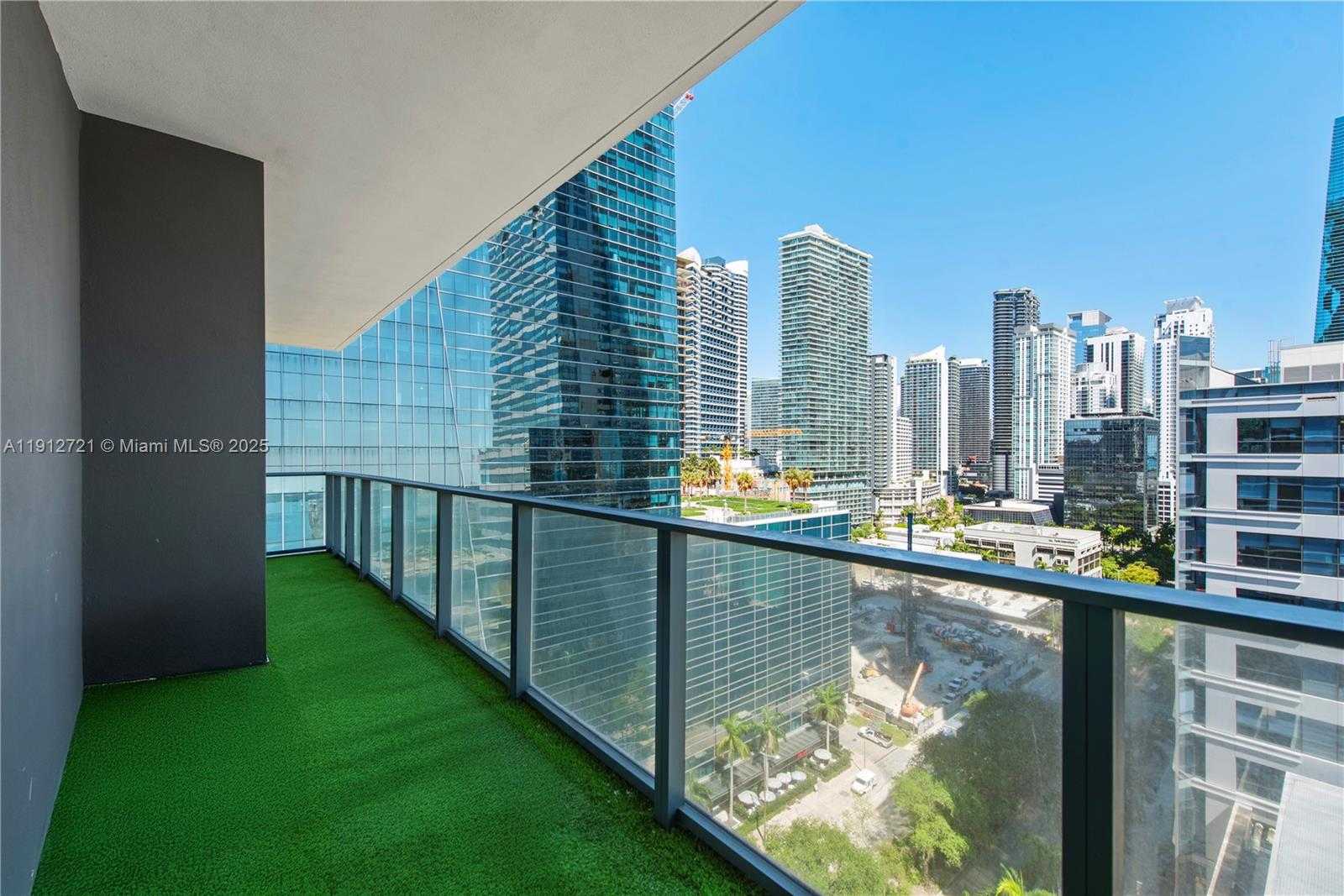 Small Image of 1451 BRICKELL AVENUE #1706, Miami Number 8