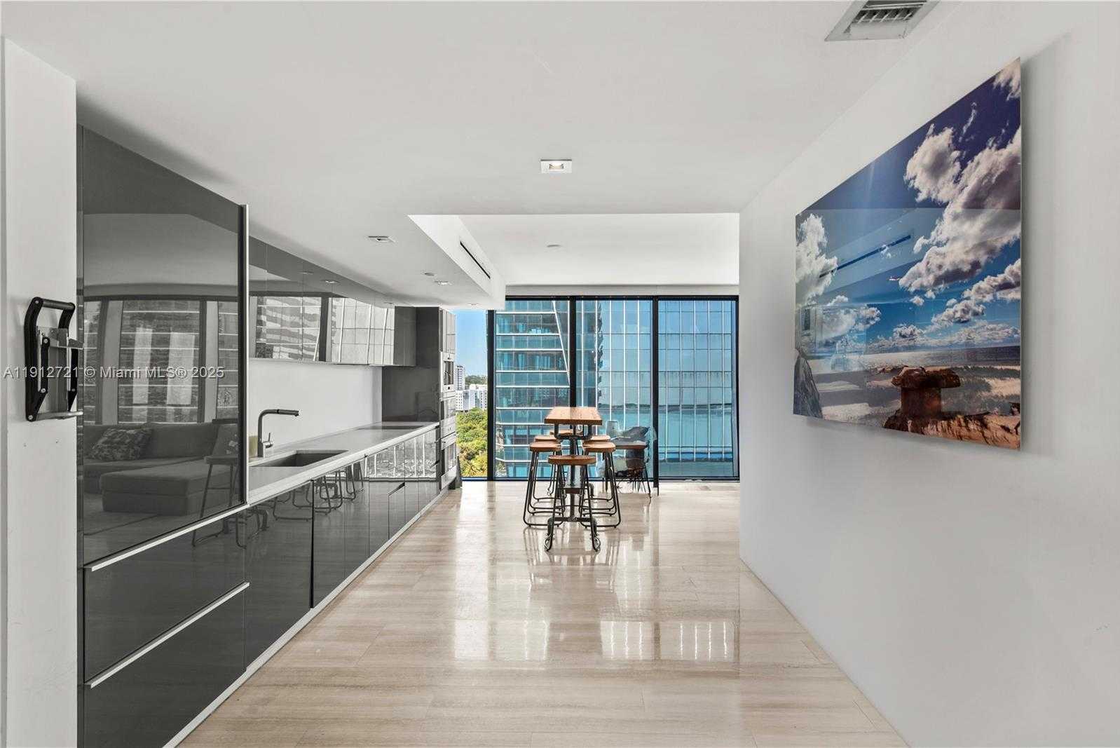 Small Image of 1451 BRICKELL AVENUE #1706, Miami Number 9