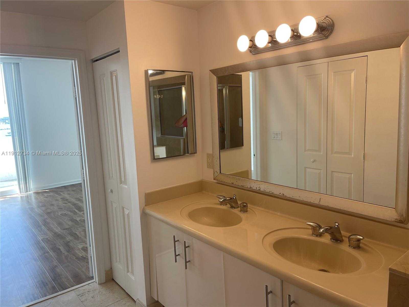 Small Image of 7900 HARBOR ISLAND DR #720, North Bay Village Number 15