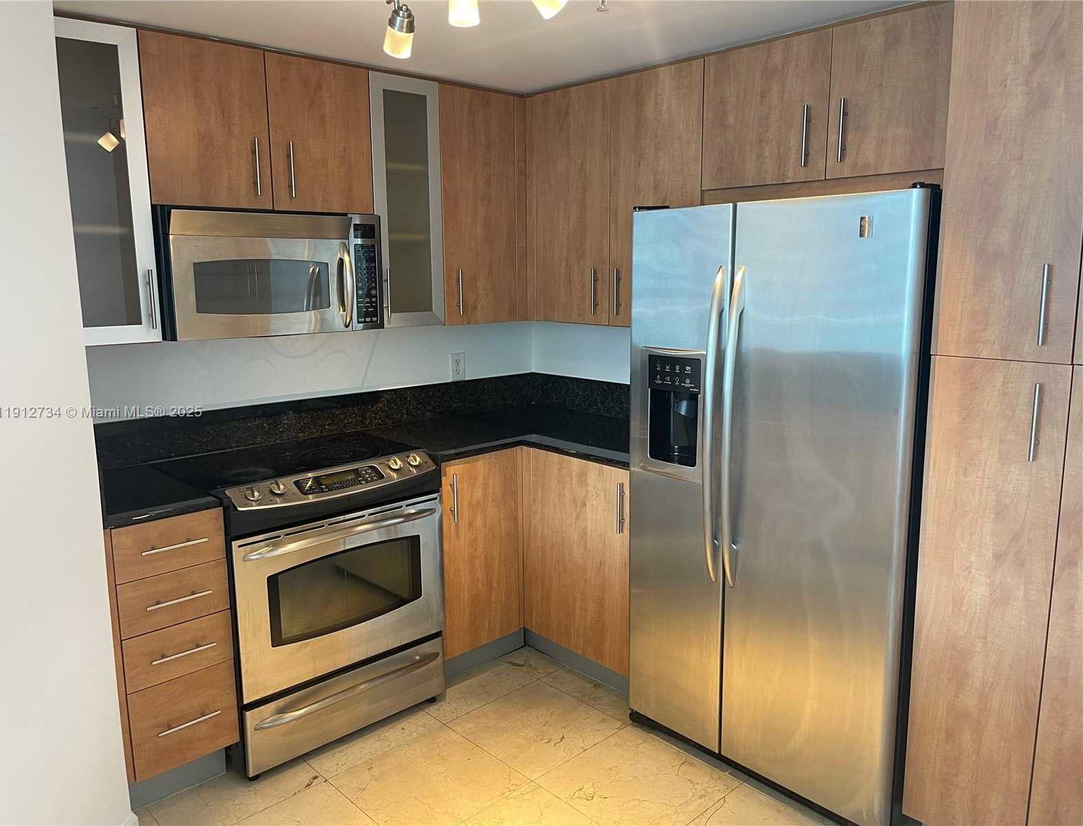 Small Image of 7900 HARBOR ISLAND DR #720, North Bay Village Number 3