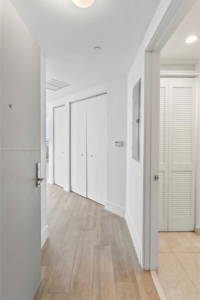 Small Image of 488 NORTH EAST 18TH ST #3401, Miami Number 21