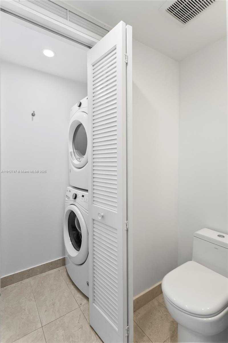 Small Image of 488 NORTH EAST 18TH ST #3401, Miami Number 23