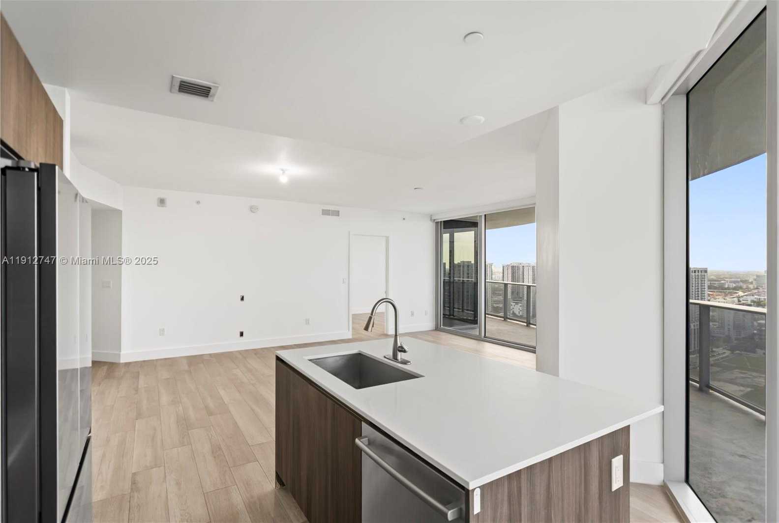 Small Image of 488 NORTH EAST 18TH ST #3401, Miami Number 5