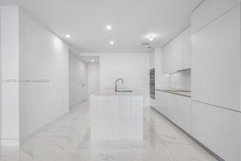 Small Image of 700 NORTH EAST 24 #1703, Miami Number 13