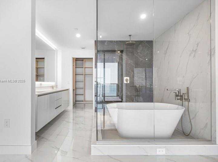 Small Image of 700 NORTH EAST 24 #1703, Miami Number 20