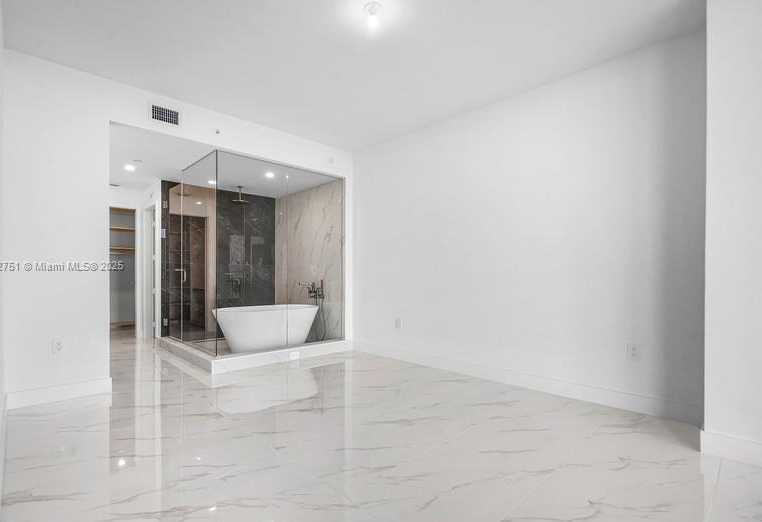 Small Image of 700 NORTH EAST 24 #1703, Miami Number 22