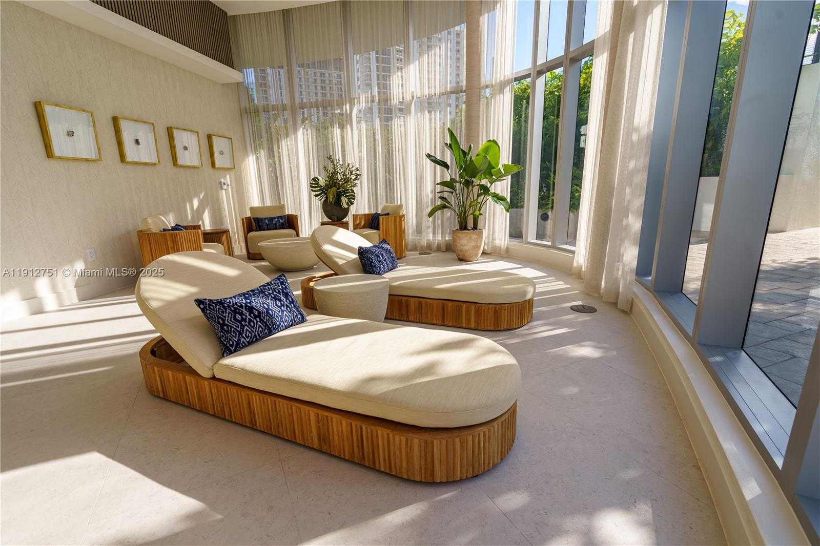 Small Image of 700 NORTH EAST 24 #1703, Miami Number 39