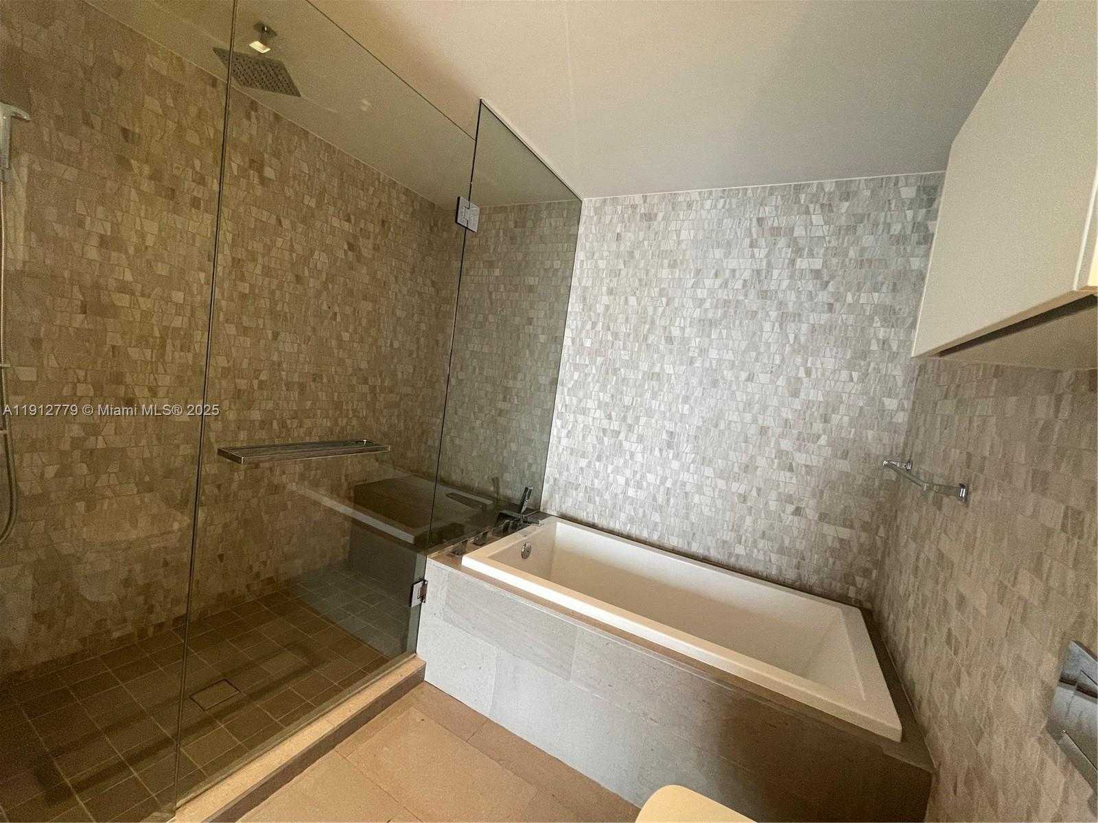 Small Image of 68 SOUTH EAST 6TH ST #3806, Miami Number 19