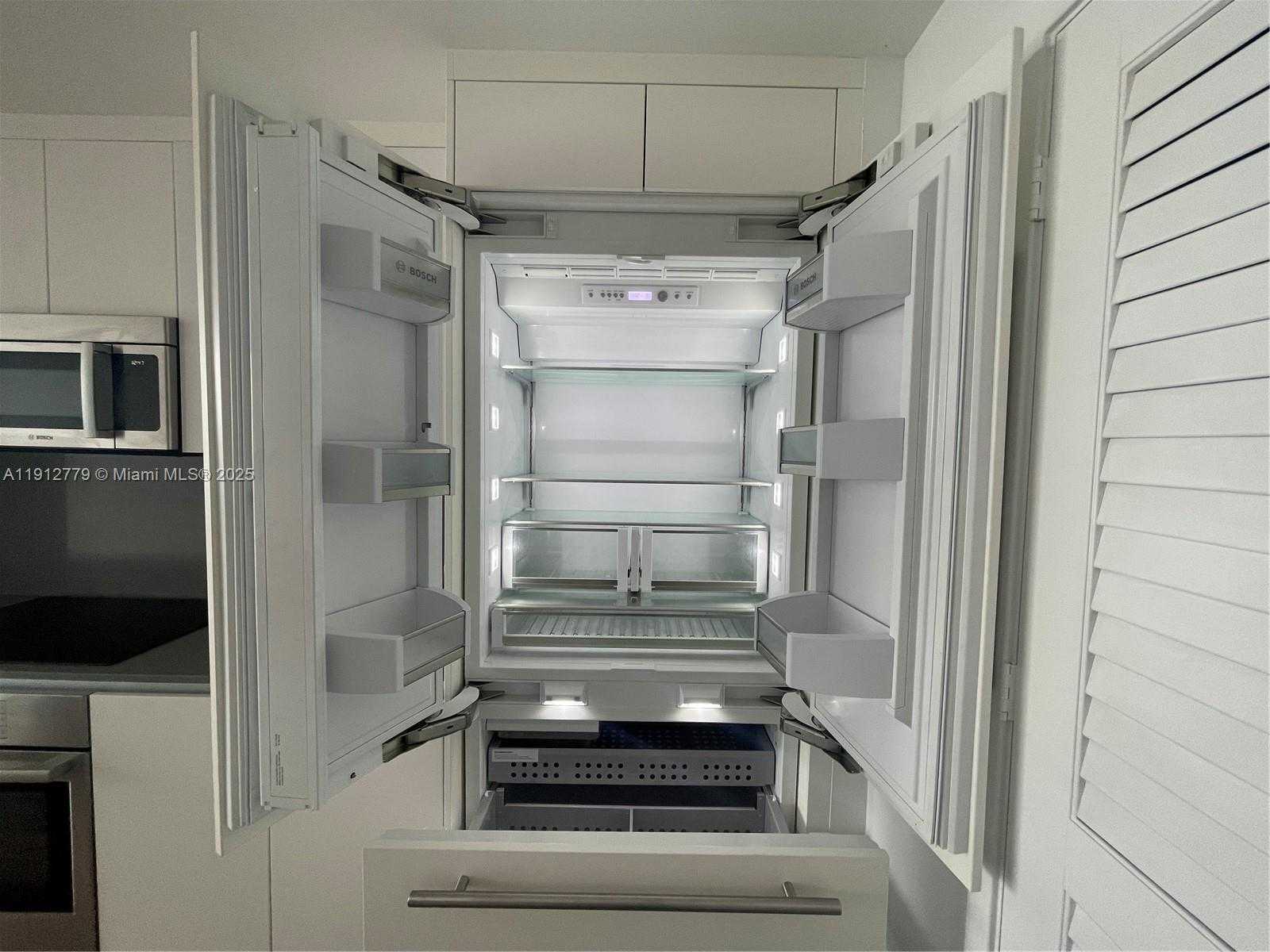 Small Image of 68 SOUTH EAST 6TH ST #3806, Miami Number 9