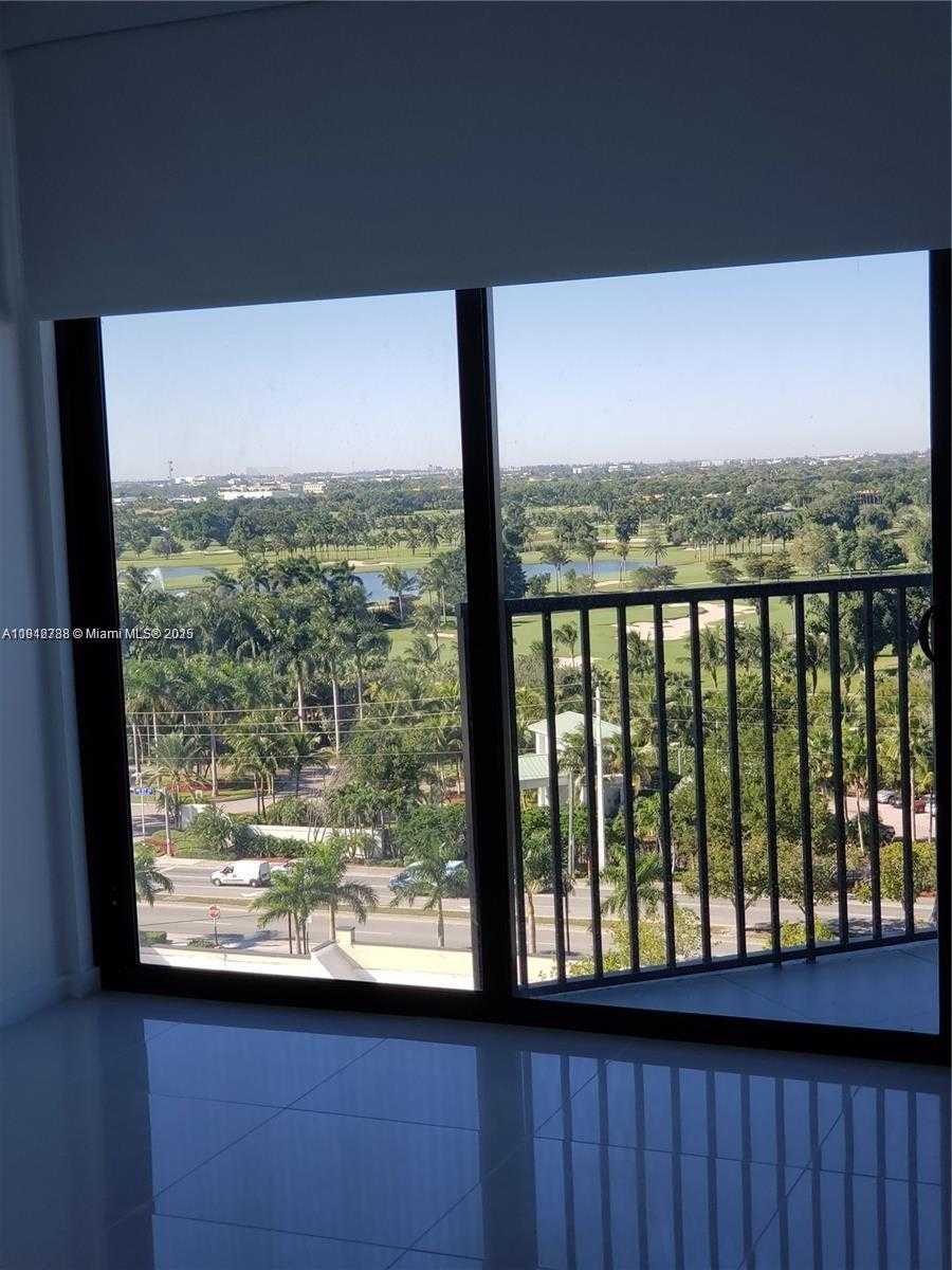 Small Image of 5300 PASEO BLVD #912, Doral Number 14