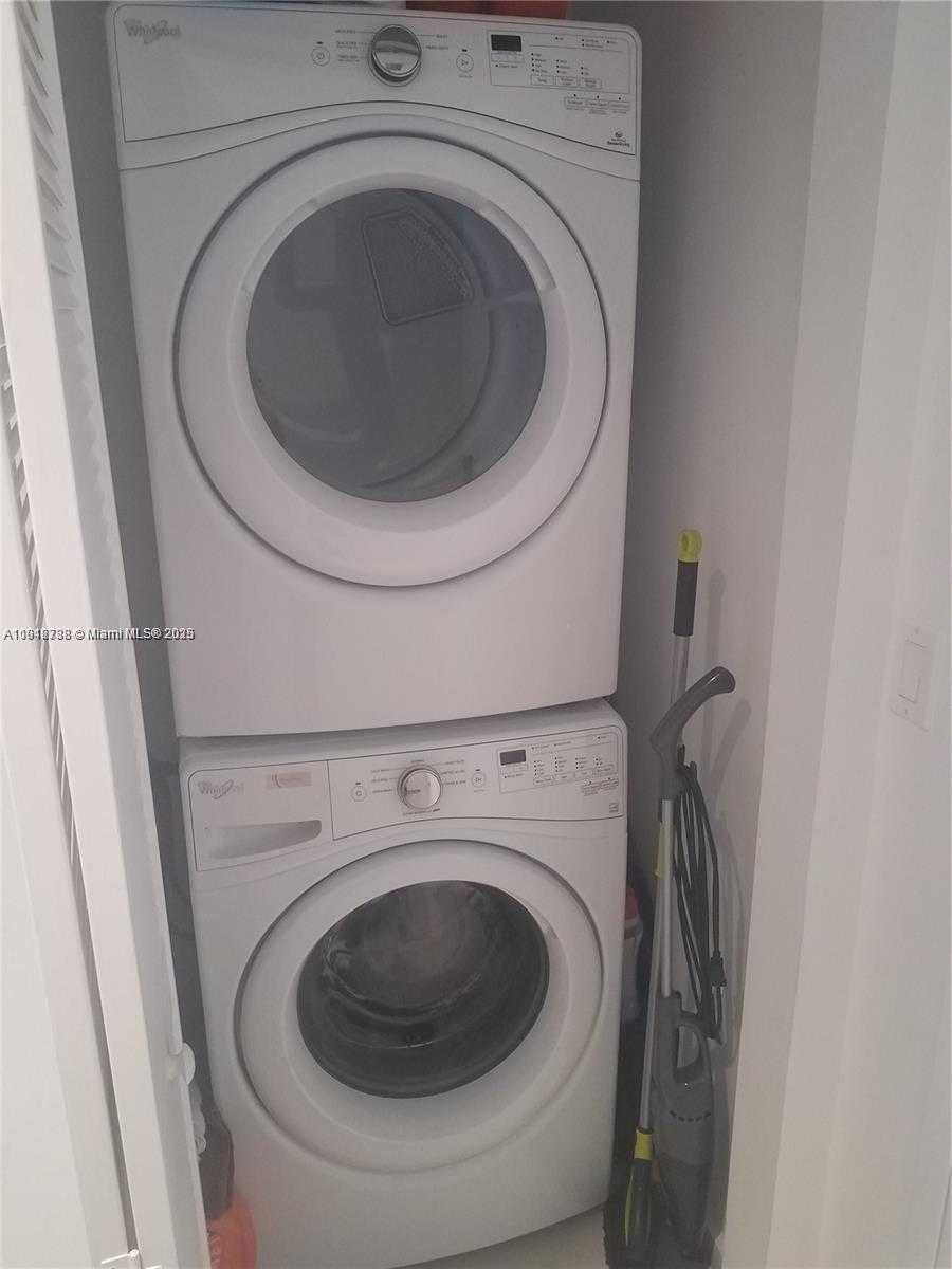 Small Image of 5300 PASEO BLVD #912, Doral Number 16