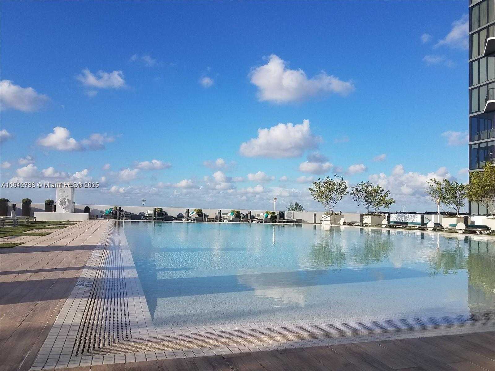 Small Image of 5300 PASEO BLVD #912, Doral Number 21