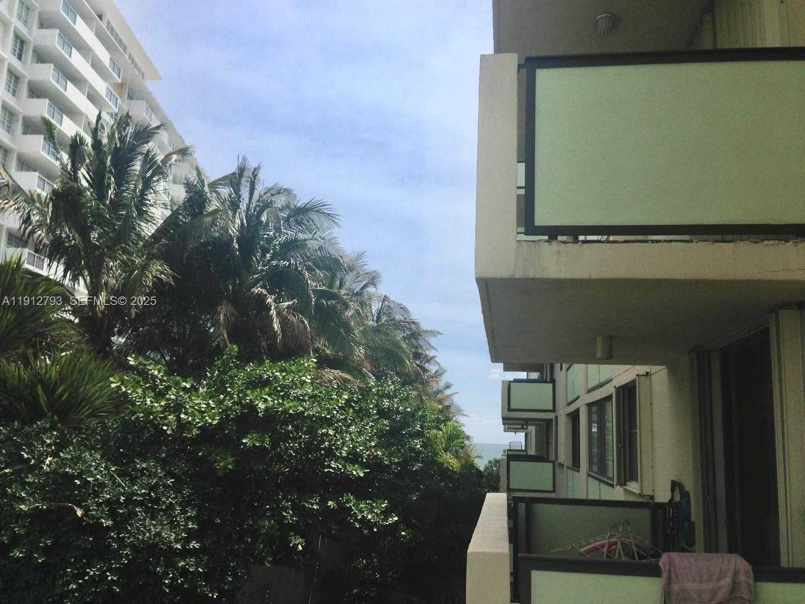 Small Image of 1621 COLLINS AVE #405, Miami Beach Number 16
