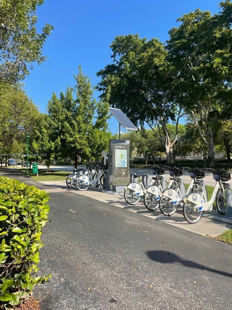 Small Image of 20400 WEST COUNTRY CLUB DR #615, Aventura Number 10