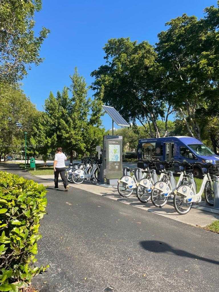 Small Image of 20400 WEST COUNTRY CLUB DR #615, Aventura Number 12