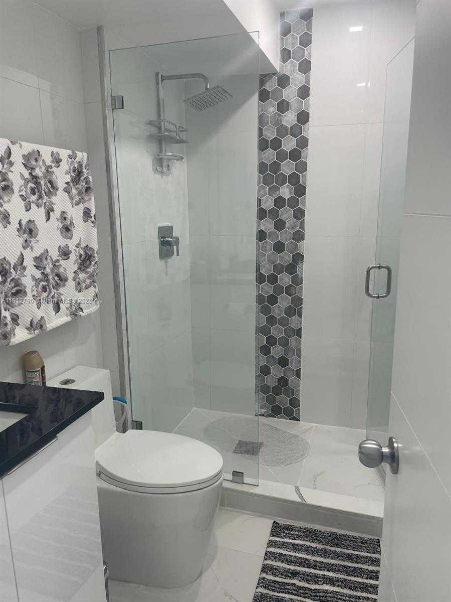 Small Image of 20400 WEST COUNTRY CLUB DR #615, Aventura Number 5