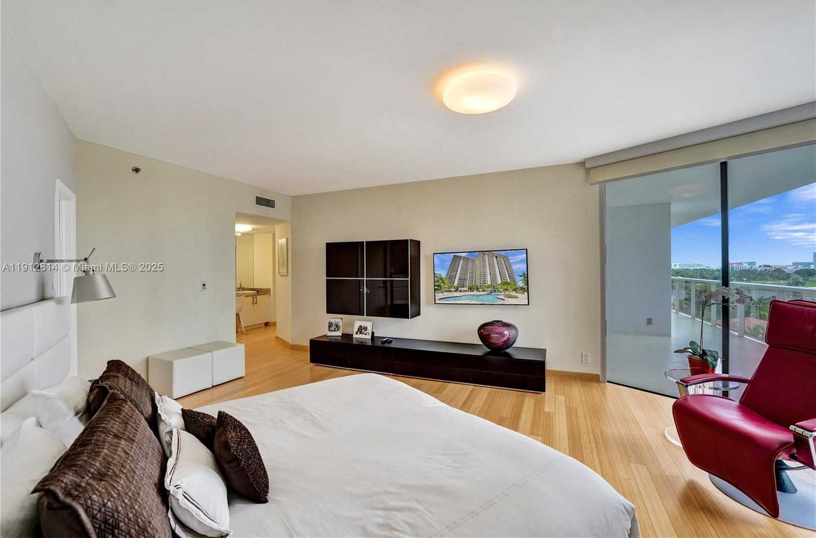 Imagen de Pequeño Objeto