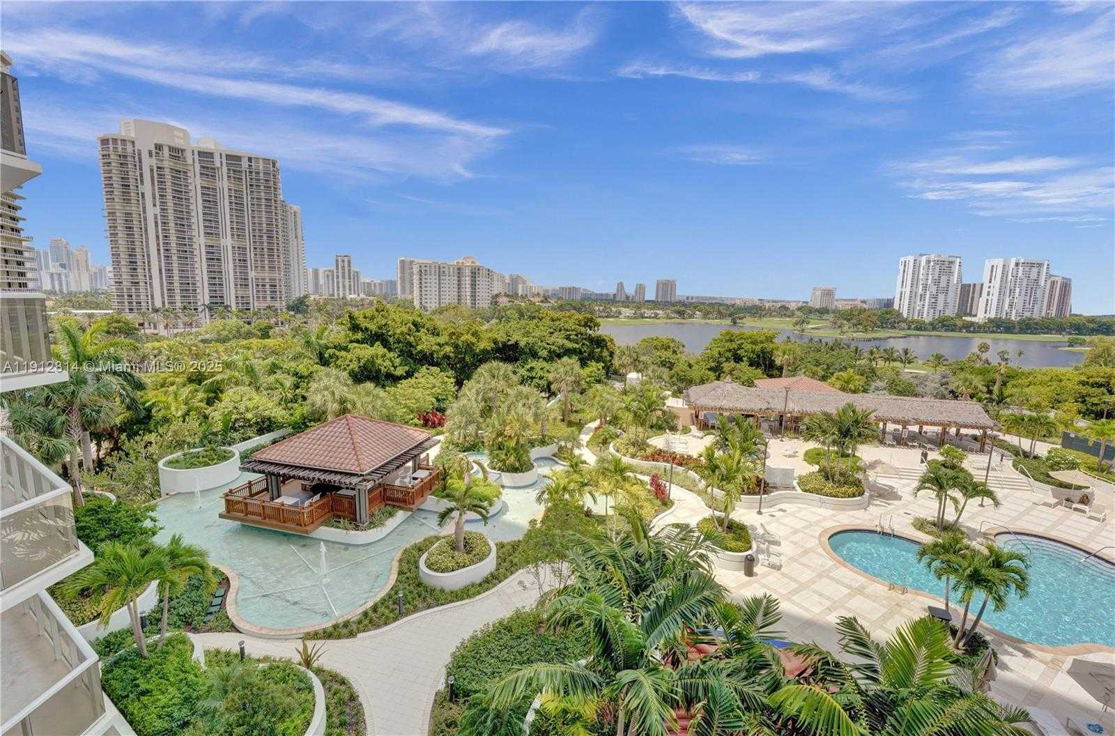 Imagen de Pequeño Objeto