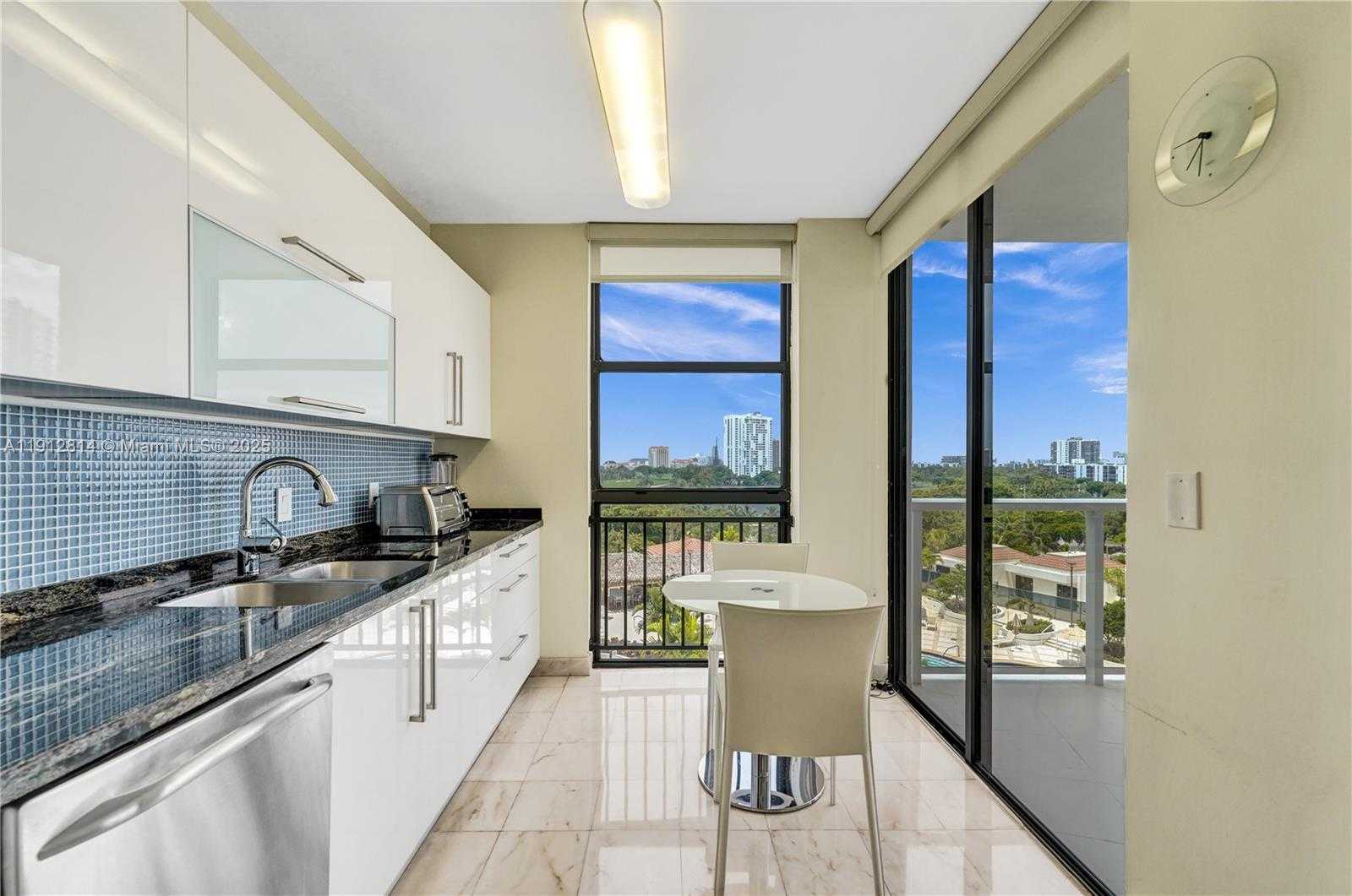 Imagen de Pequeño Objeto