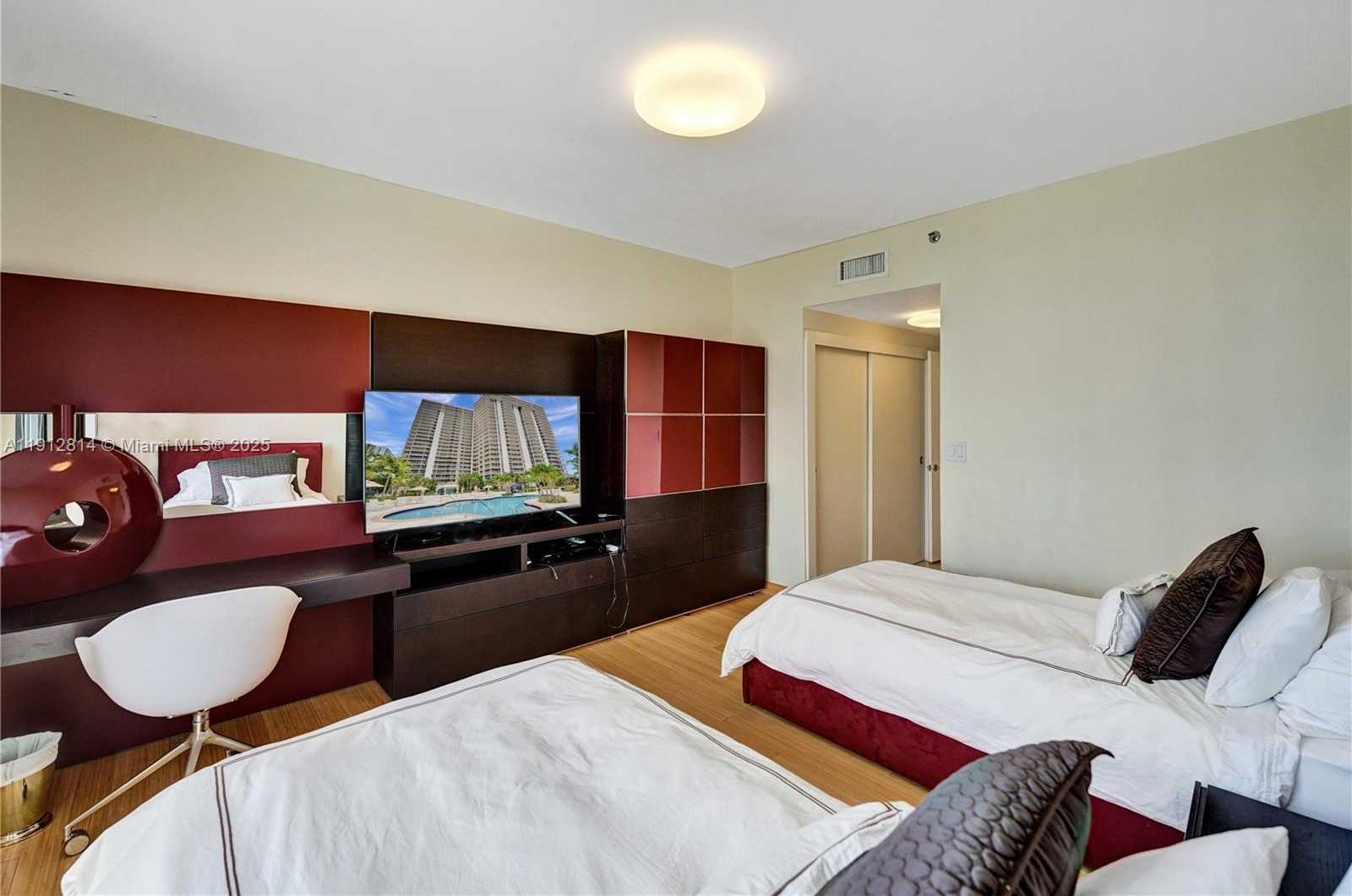 Imagen de Pequeño Objeto