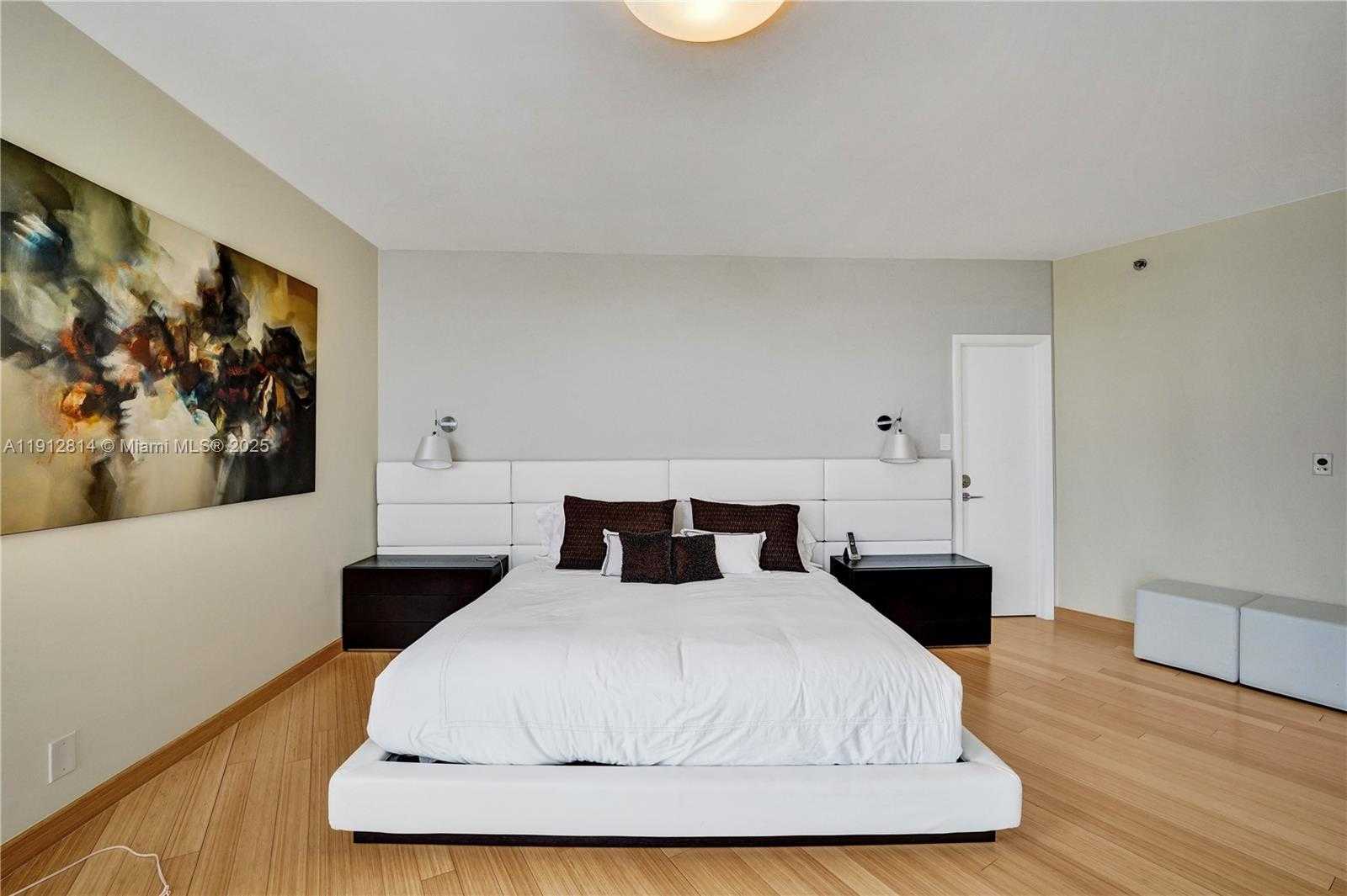 Imagen de Pequeño Objeto