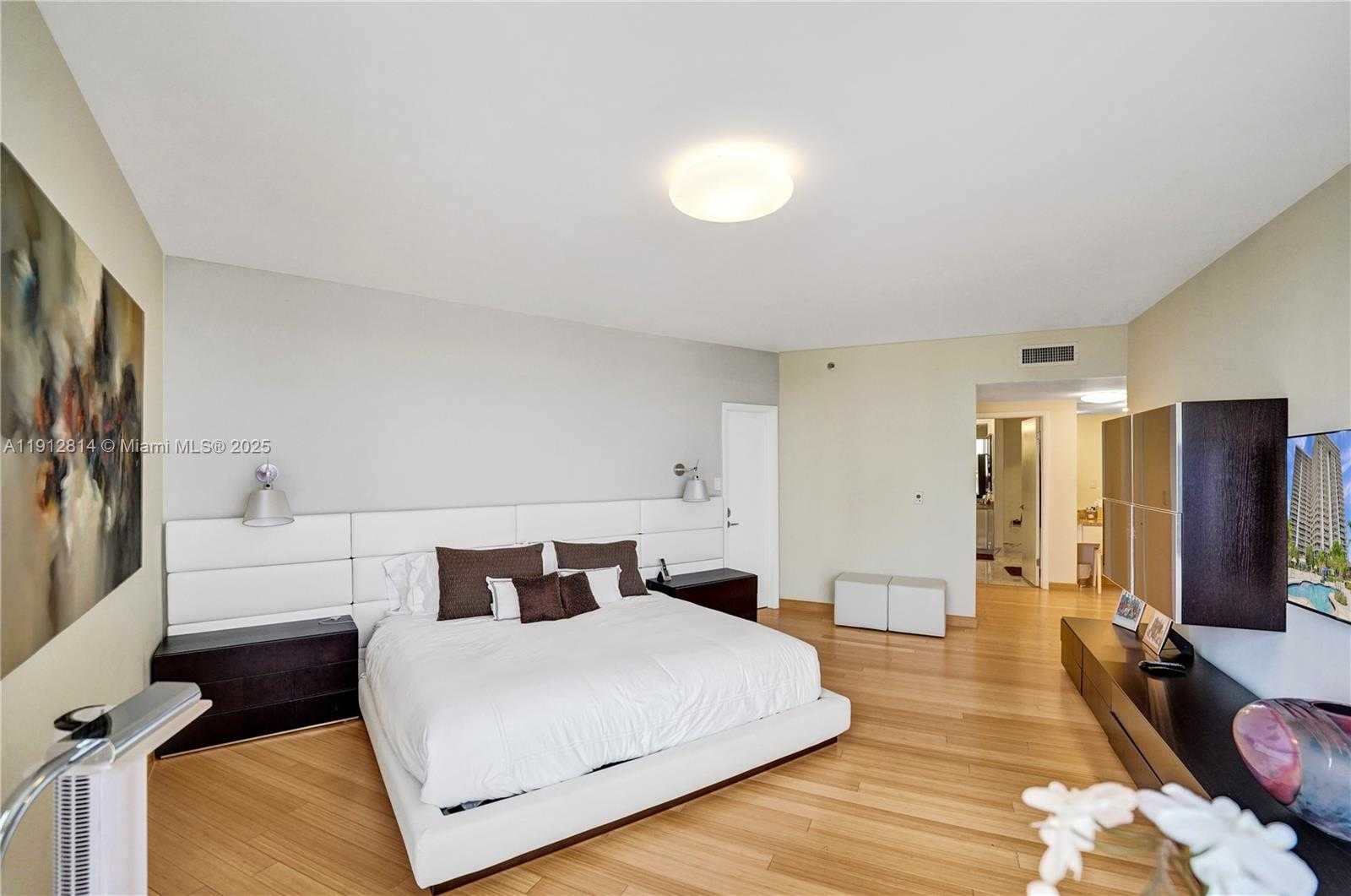 Imagen de Pequeño Objeto