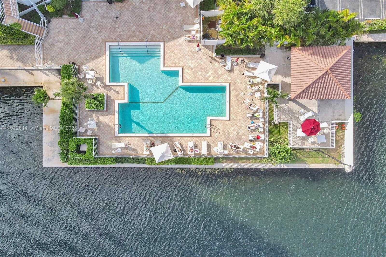 Imagen de Pequeño Objeto