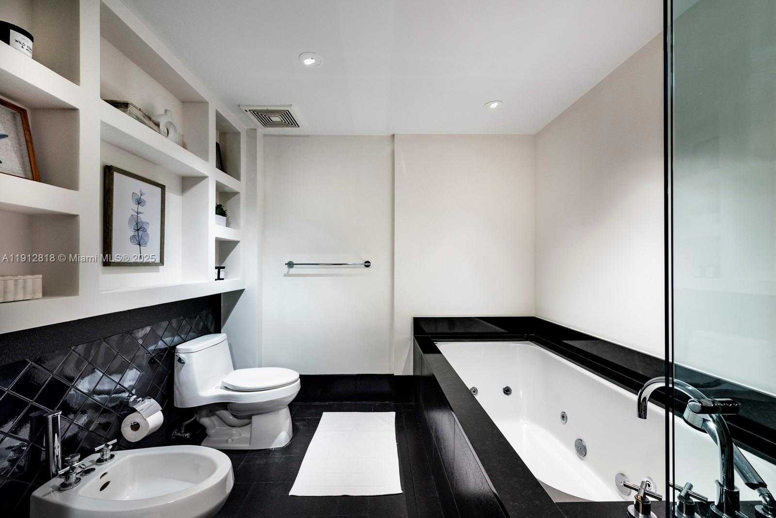 Small Image of 101 20TH ST #3006, Miami Beach Number 13