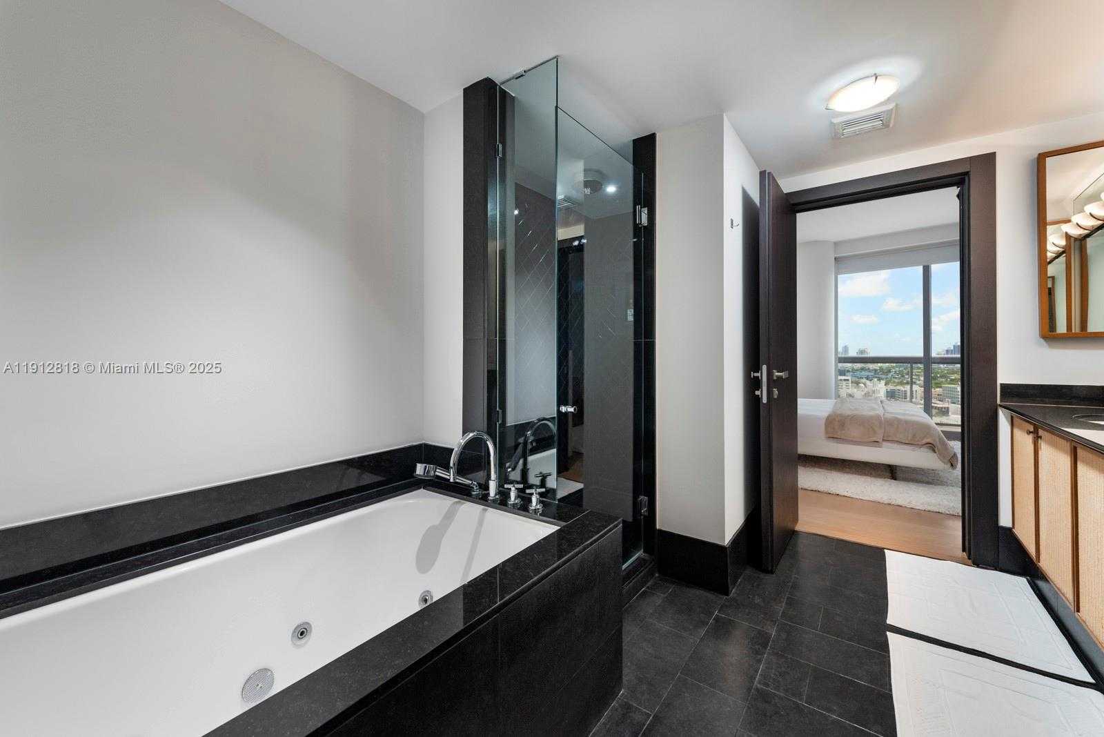 Small Image of 101 20TH ST #3006, Miami Beach Number 14