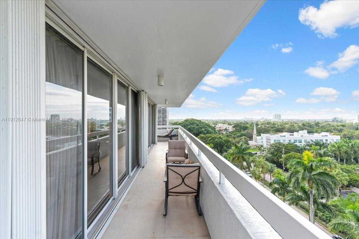 Small Image of 1627 BRICKELL AVE #1401, Miami Number 20