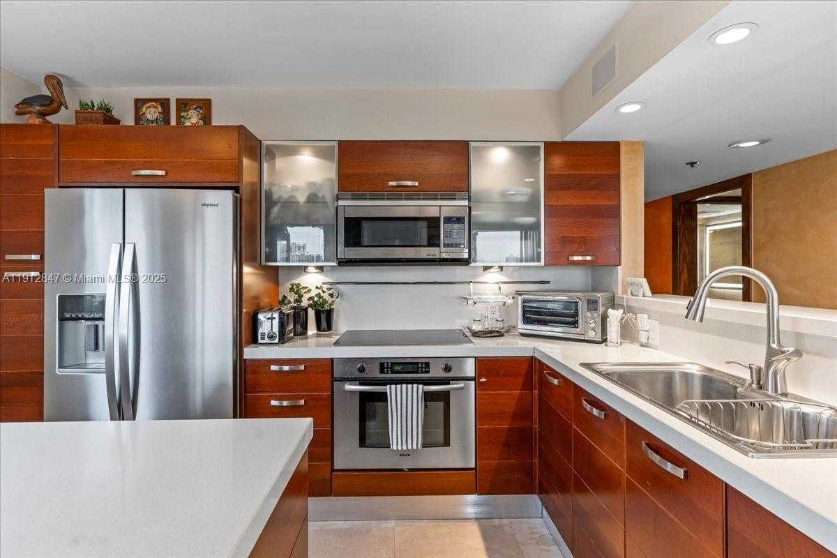 Small Image of 1627 BRICKELL AVE #1401, Miami Number 29