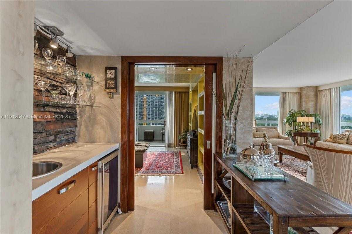 Small Image of 1627 BRICKELL AVE #1401, Miami Number 34