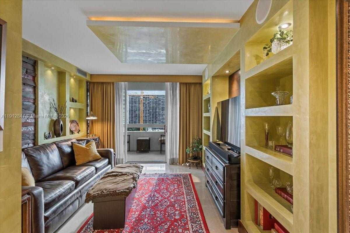 Small Image of 1627 BRICKELL AVE #1401, Miami Number 35