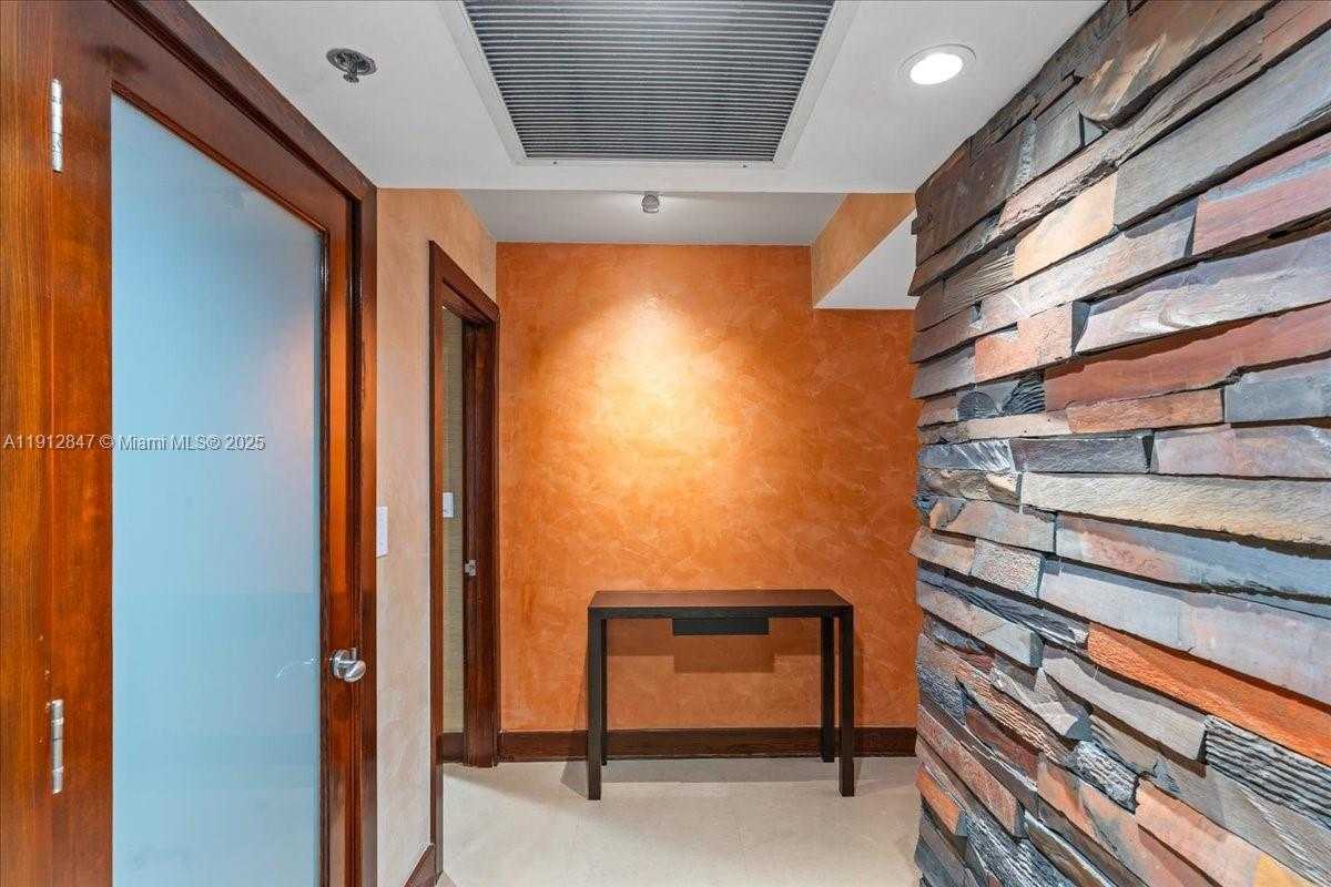 Small Image of 1627 BRICKELL AVE #1401, Miami Number 51