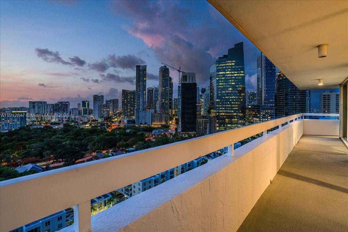 Small Image of 1627 BRICKELL AVE #1401, Miami Number 54