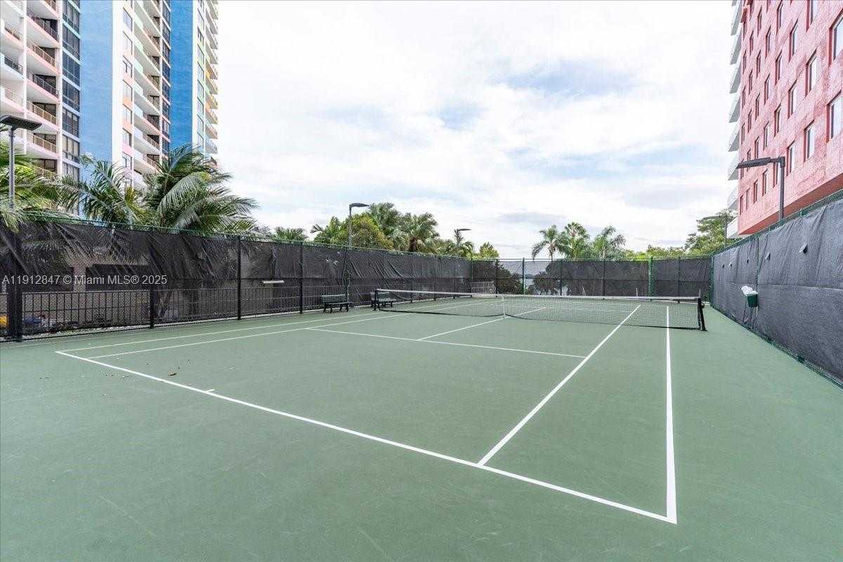Small Image of 1627 BRICKELL AVE #1401, Miami Number 61