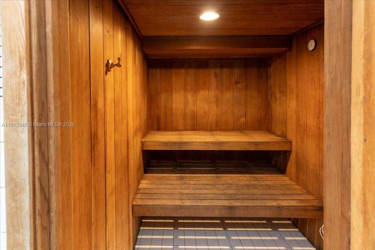 Small Image of 1627 BRICKELL AVE #1401, Miami Number 64