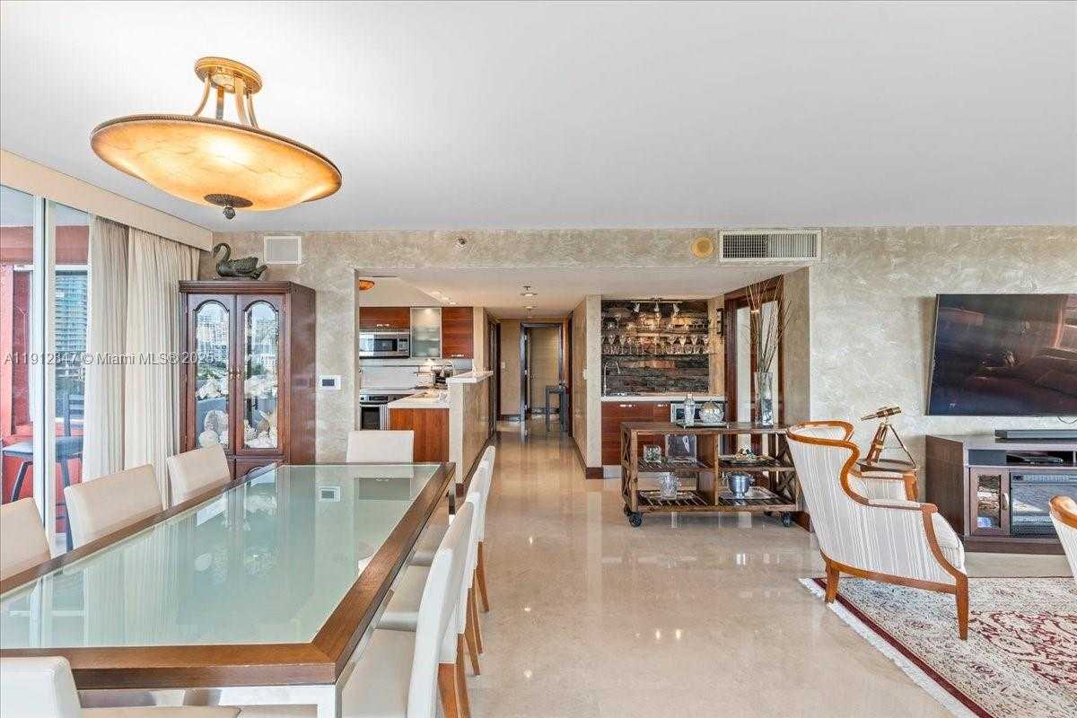 Small Image of 1627 BRICKELL AVE #1401, Miami Number 7