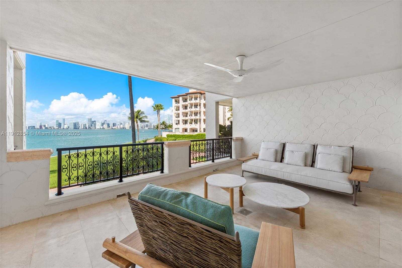 Small Image of 4922 FISHER ISLAND DR #4922, Miami Beach Number 21