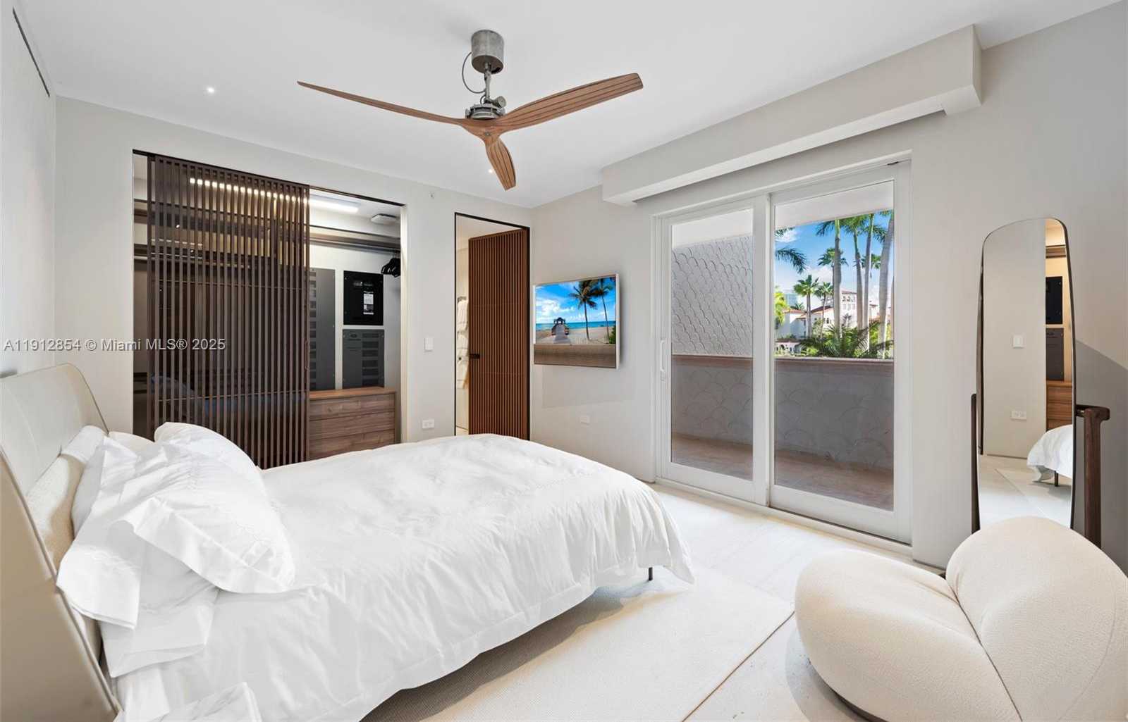 Small Image of 4922 FISHER ISLAND DR #4922, Miami Beach Number 25