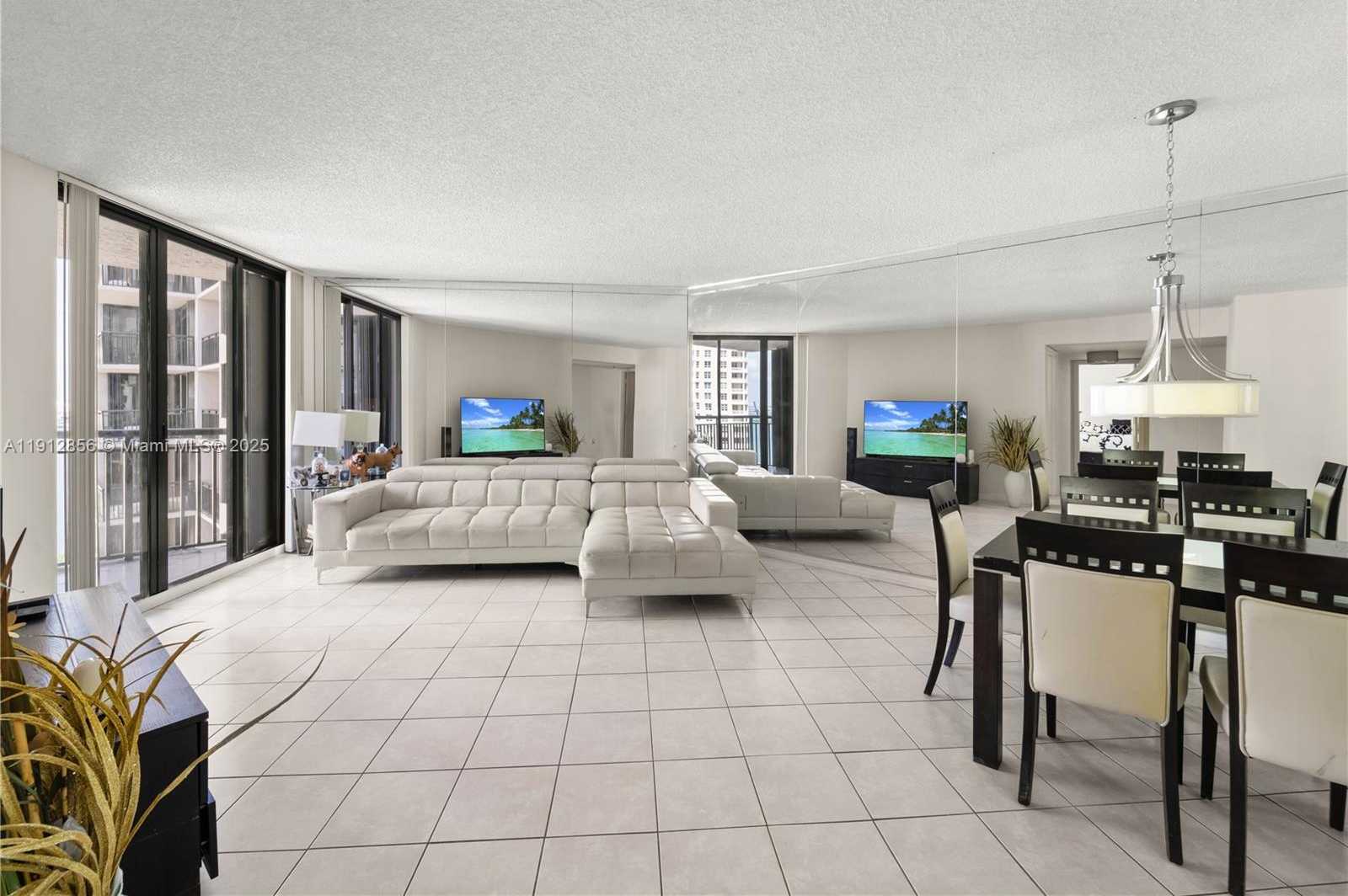 Small Image of 540 BRICKELL KEY DR #1406, Miami Number 12