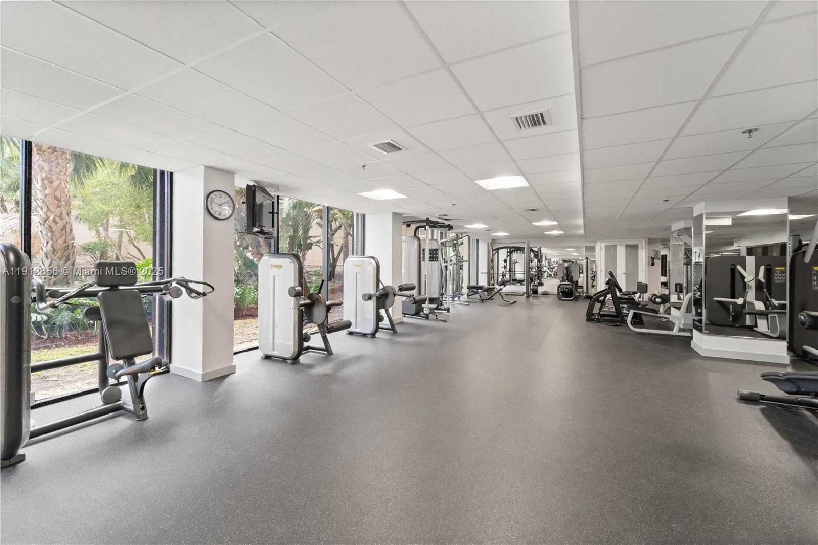 Small Image of 540 BRICKELL KEY DR #1406, Miami Number 31