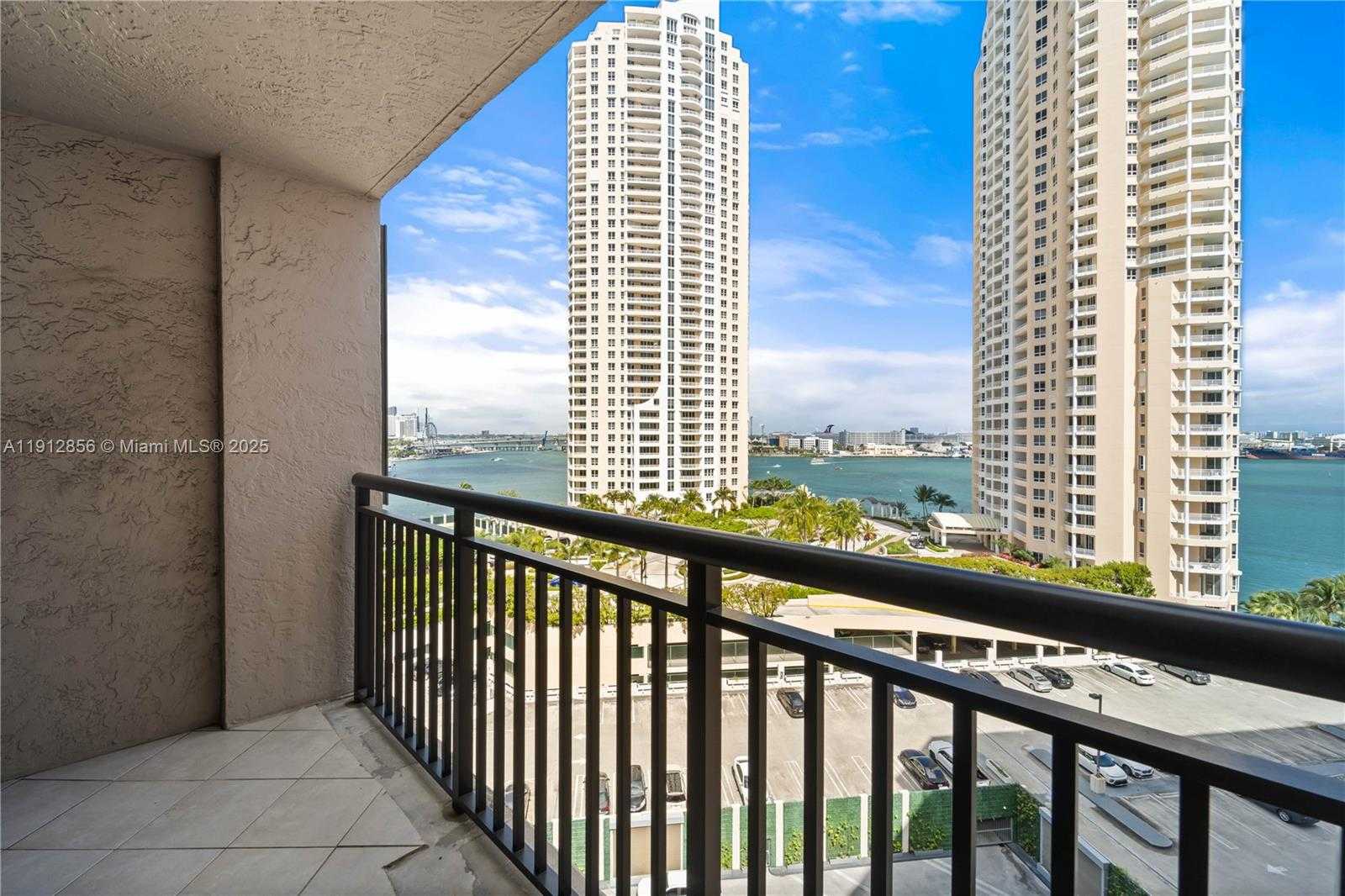 Small Image of 540 BRICKELL KEY DR #1406, Miami Number 4