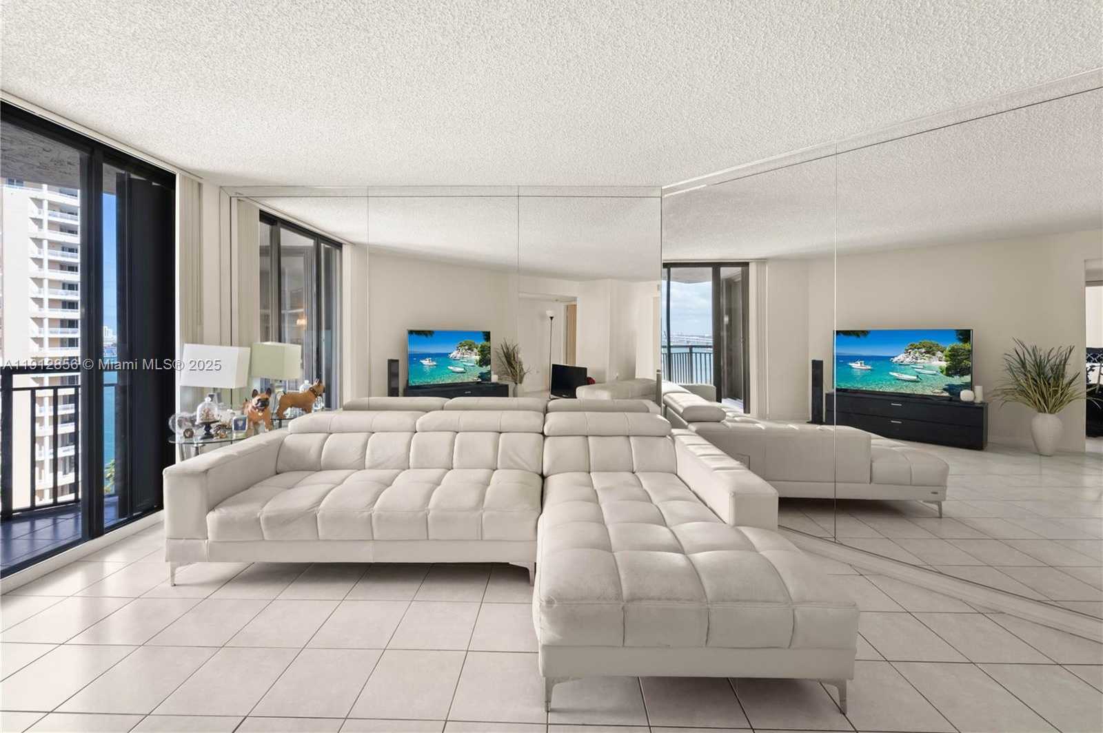 Small Image of 540 BRICKELL KEY DR #1406, Miami Number 5