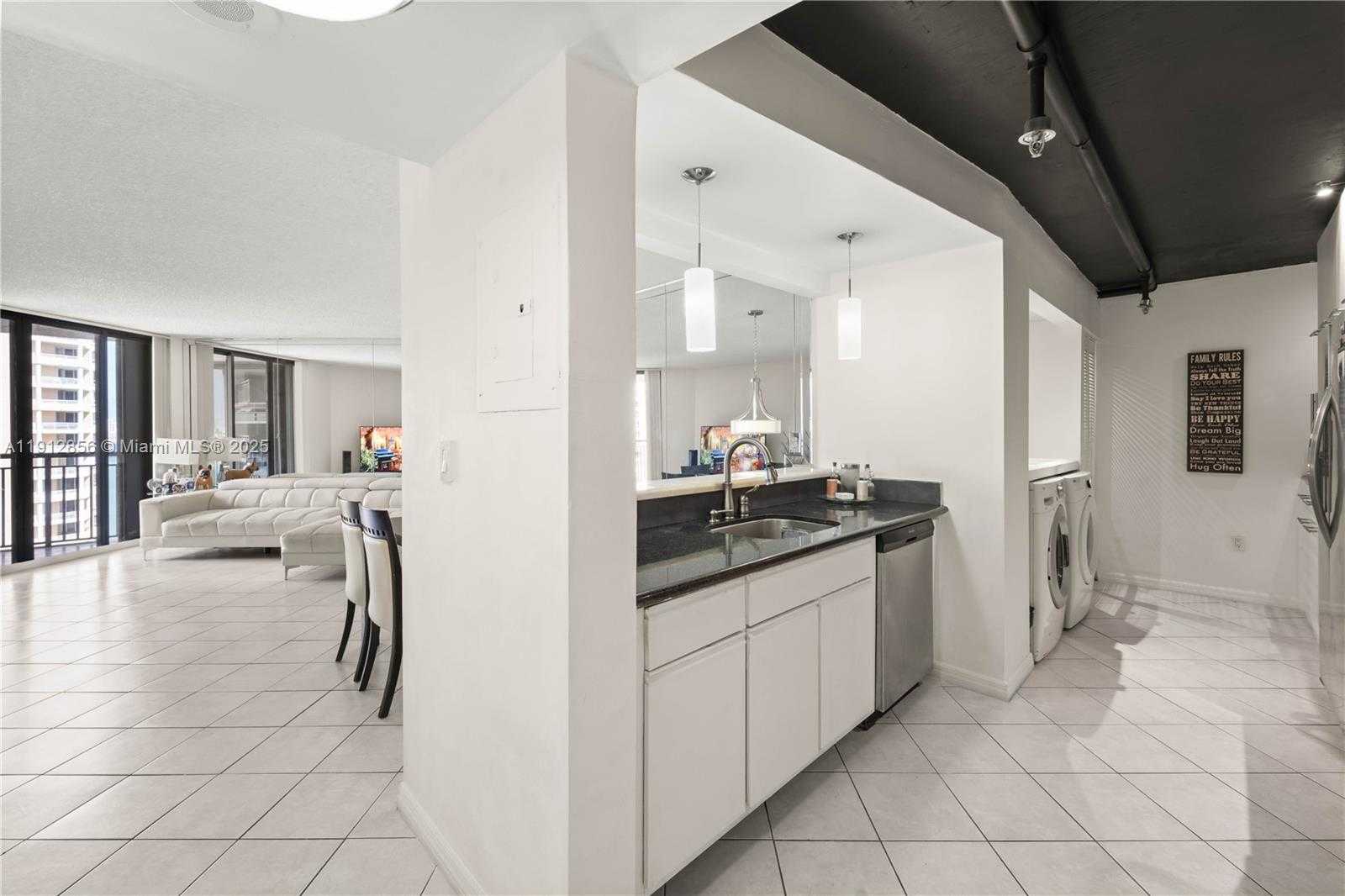Small Image of 540 BRICKELL KEY DR #1406, Miami Number 7