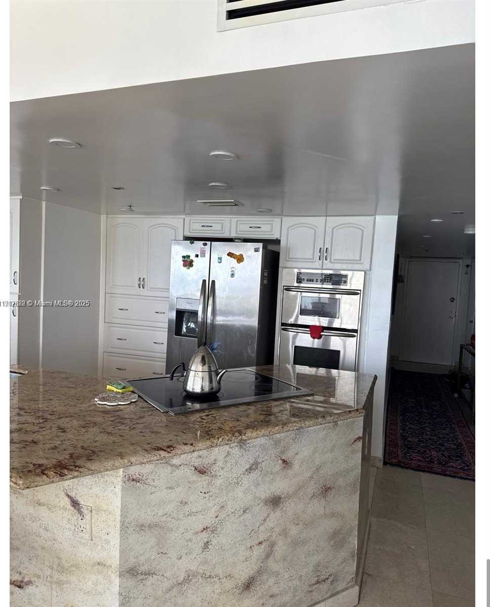 Small Image of 1717 NORTH BAYSHORE DR #A-1734, Miami Number 24