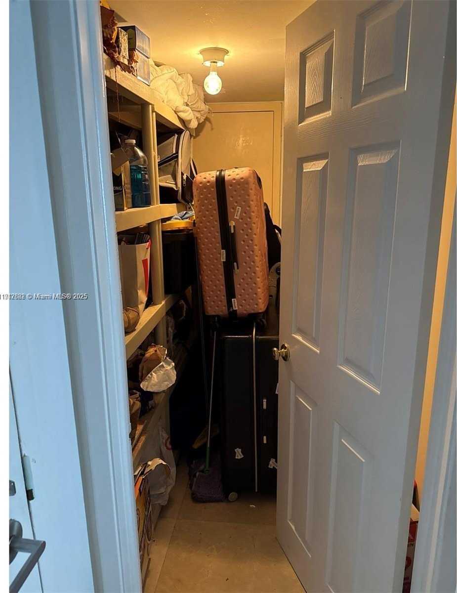 Small Image of 1717 NORTH BAYSHORE DR #A-1734, Miami Number 29