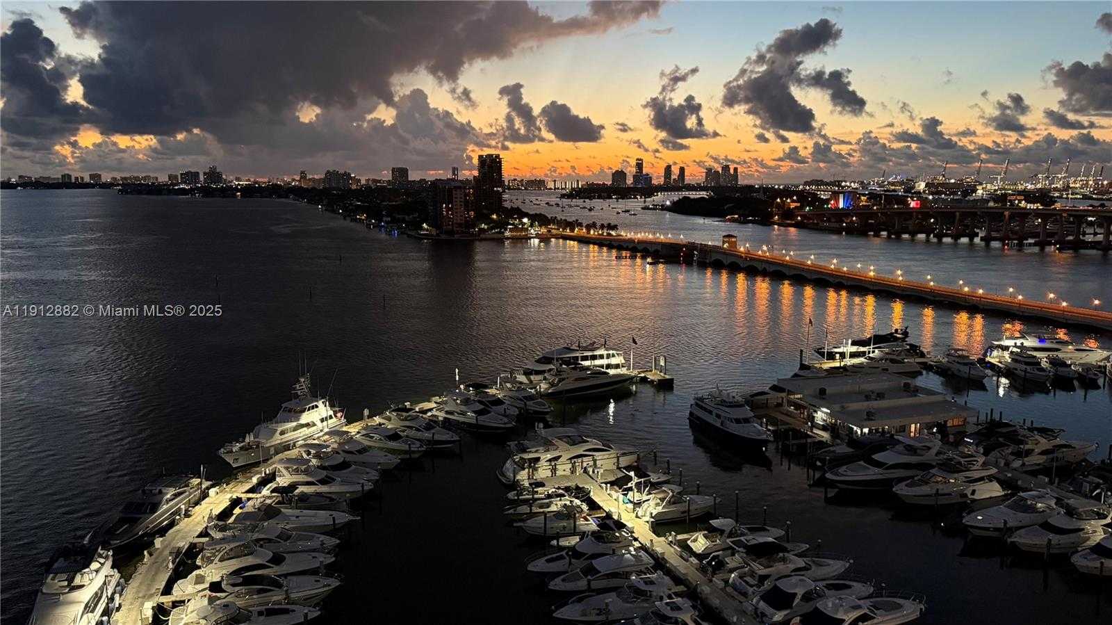 Small Image of 1717 NORTH BAYSHORE DR #A-1734, Miami Number 3