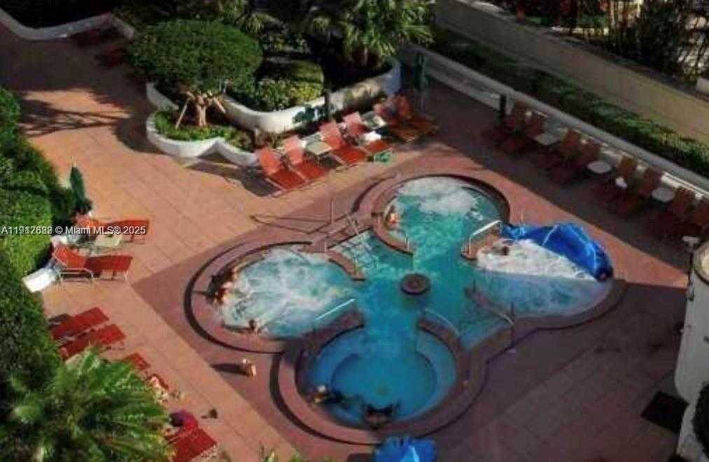 Small Image of 1717 NORTH BAYSHORE DR #A-1734, Miami Number 30